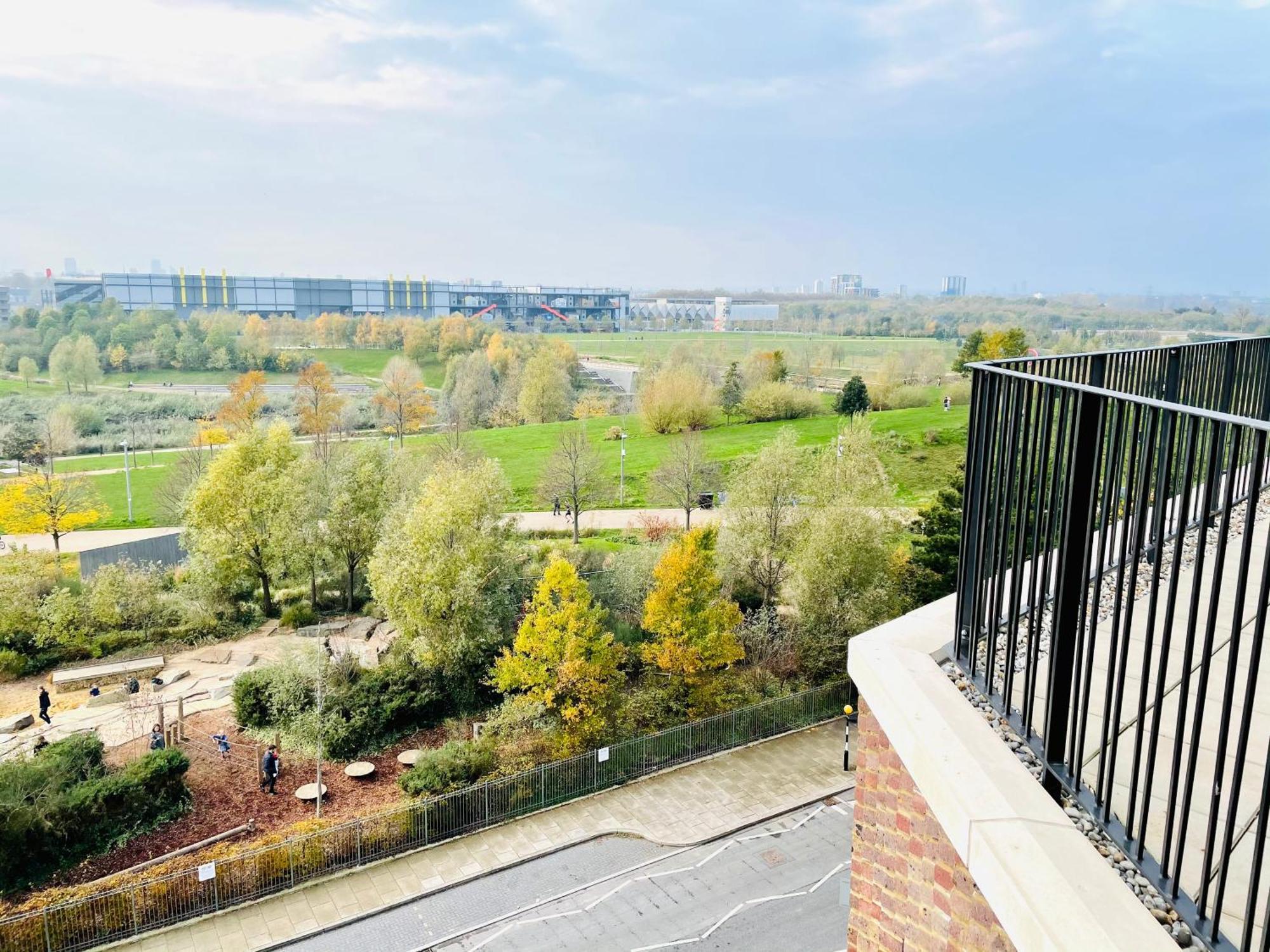 Panoramic Park And City Penthouses Retreat لندن الغرفة الصورة